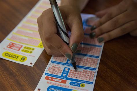 Play Lotto .